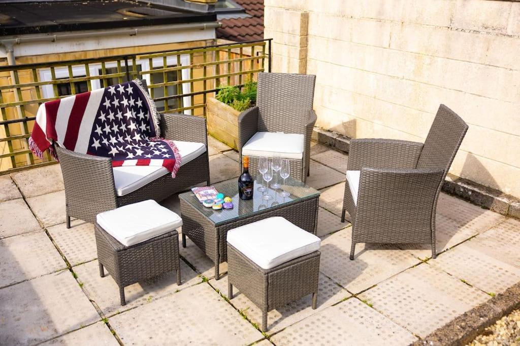 Pure B - Welcoming Bath City 3 Bed House Free Parking & Wifi ภายนอก รูปภาพ