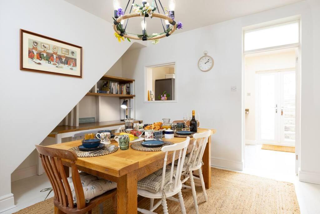 Pure B - Welcoming Bath City 3 Bed House Free Parking & Wifi ภายนอก รูปภาพ